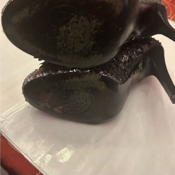 TORY BURCH Silver Sequin Embellished Pumps Size 7.5 - Picture 7 of 15